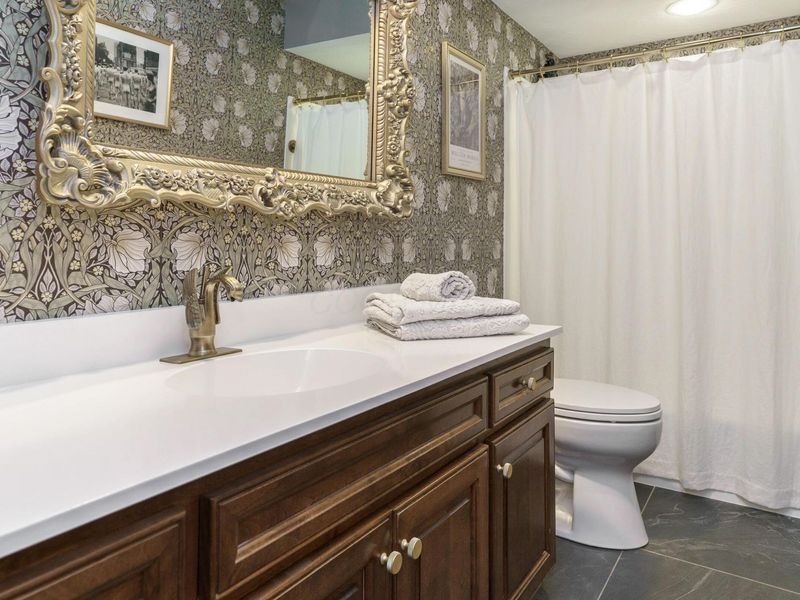 8176 Lake Bluff Court , Columbus, OH 43235 Photo 27