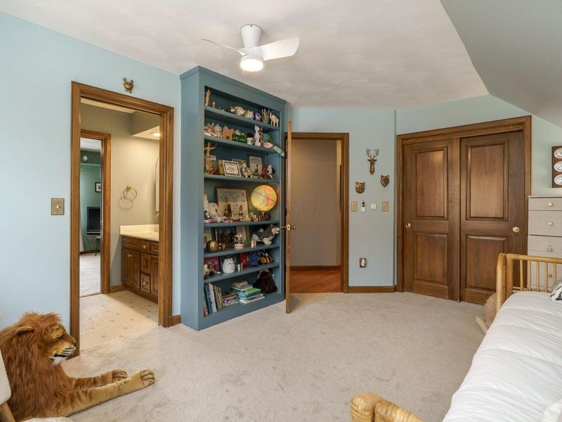 8176 Lake Bluff Court , Columbus, OH 43235 Photo 40