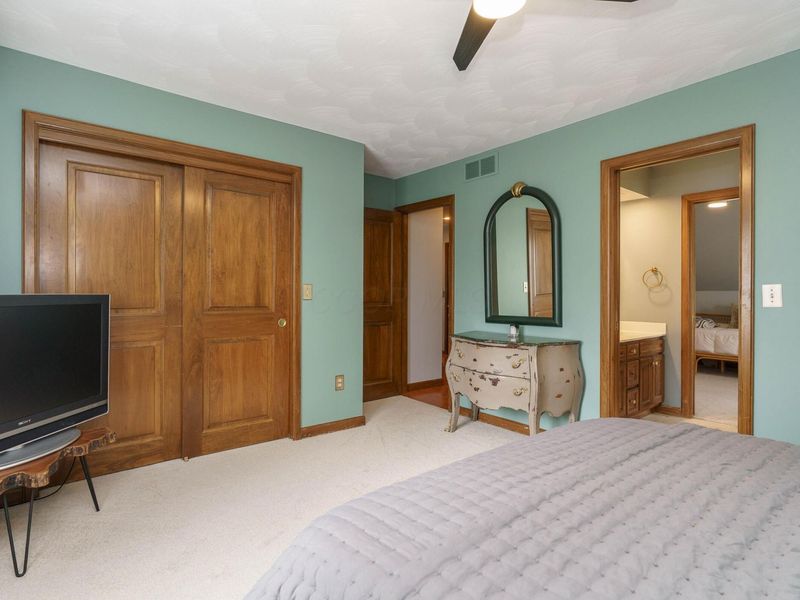 8176 Lake Bluff Court , Columbus, OH 43235 Photo 44