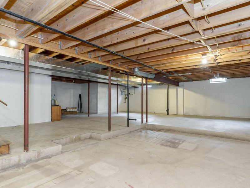 8176 Lake Bluff Court , Columbus, OH 43235 Photo 46