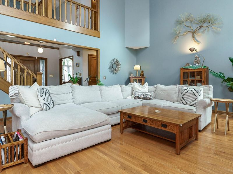 8176 Lake Bluff Court , Columbus, OH 43235 Photo 8