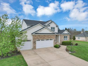 325 Long Trail, Ostrander, OH 43061
