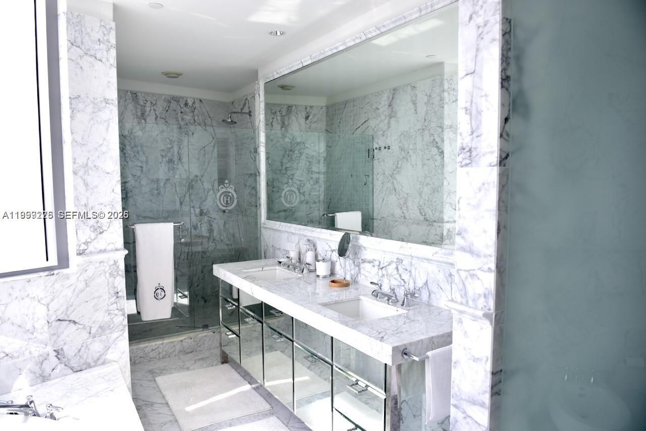 17475 Collins Ave, Unit 2802, Sunny Isles Beach, FL 33160 Photo