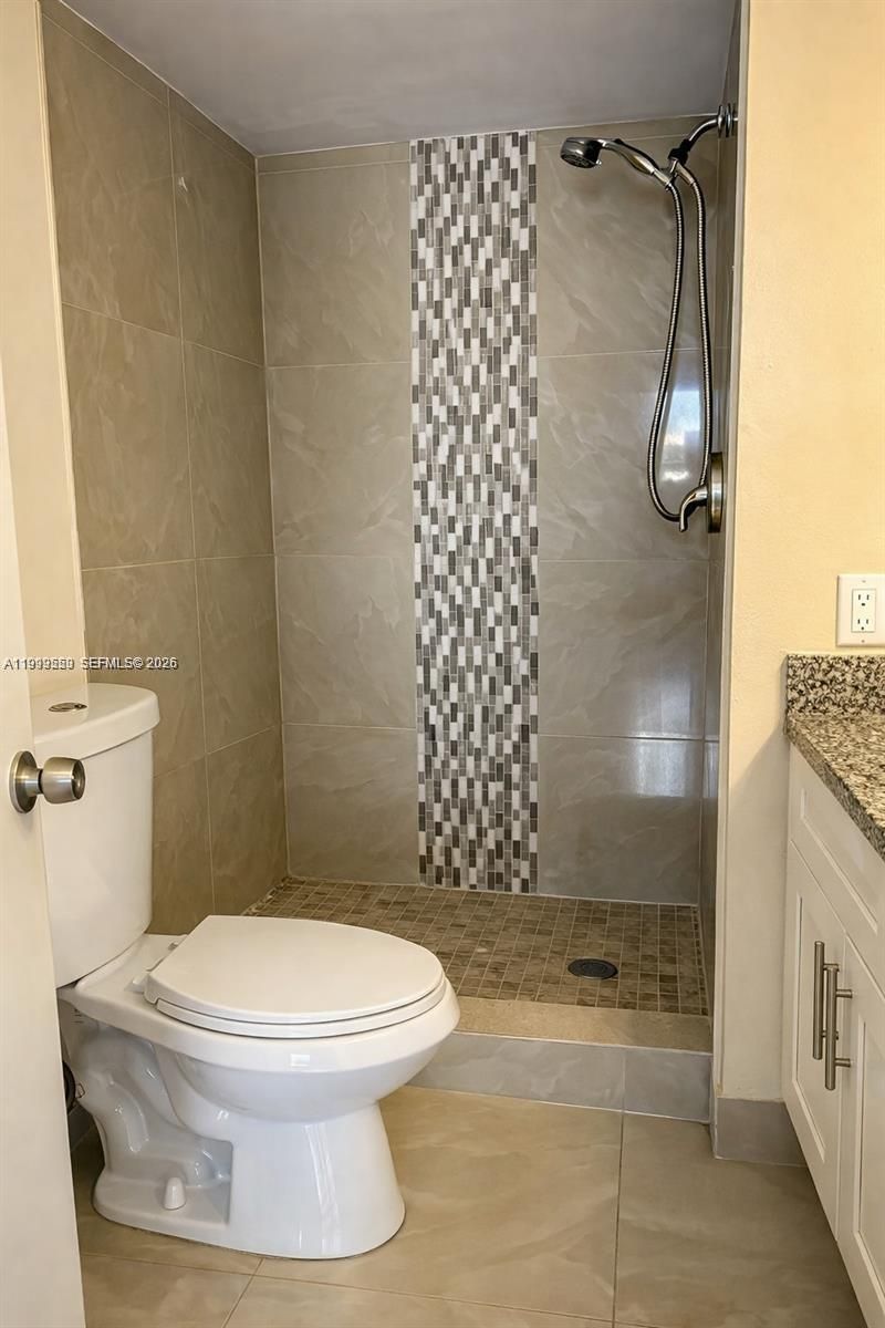8901 Sunrise Lakes Blvd, Unit 204, Sunrise, FL 33322 Photo