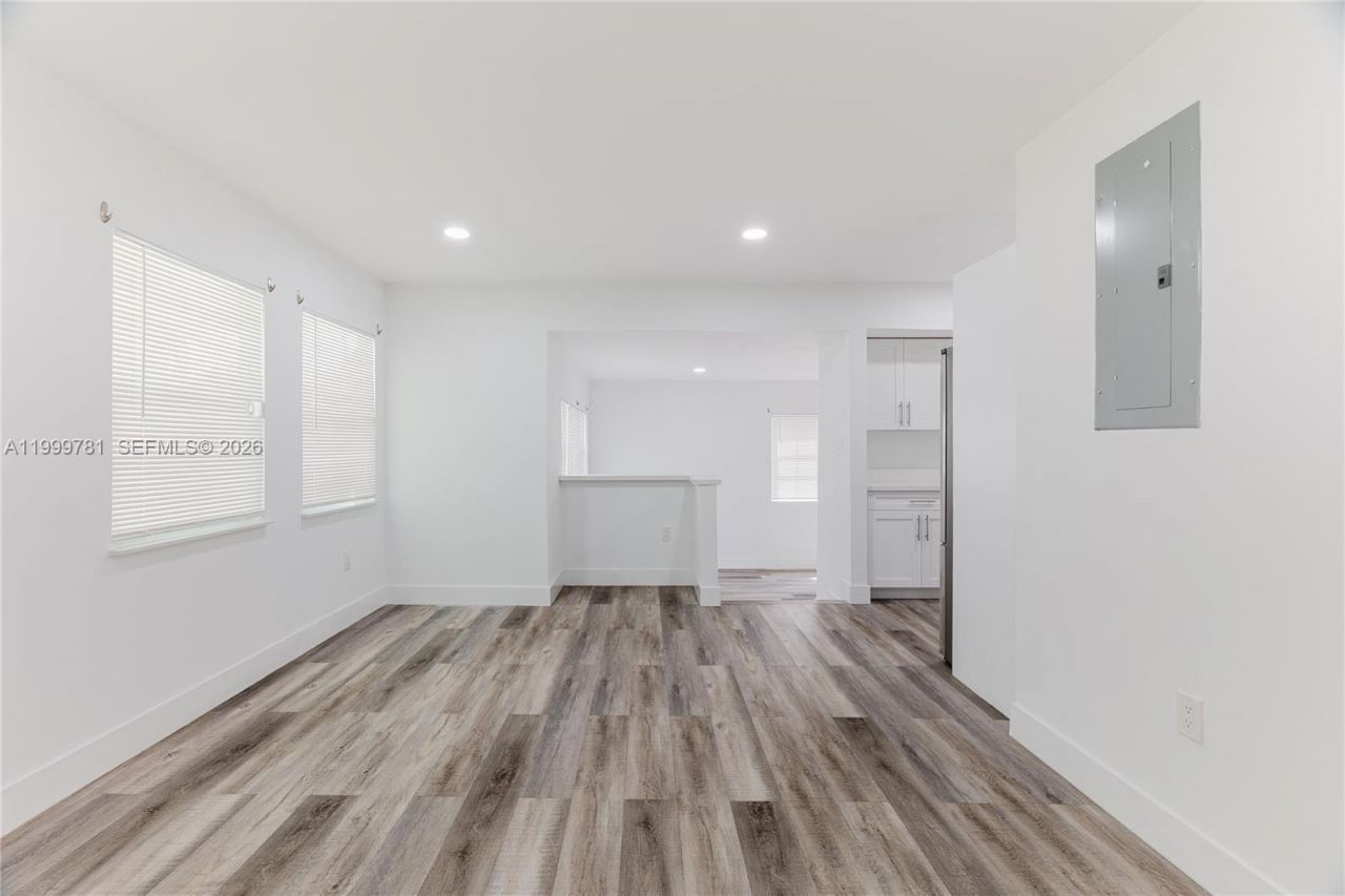 1447 NW 101st St, Miami, FL 33147 Photo