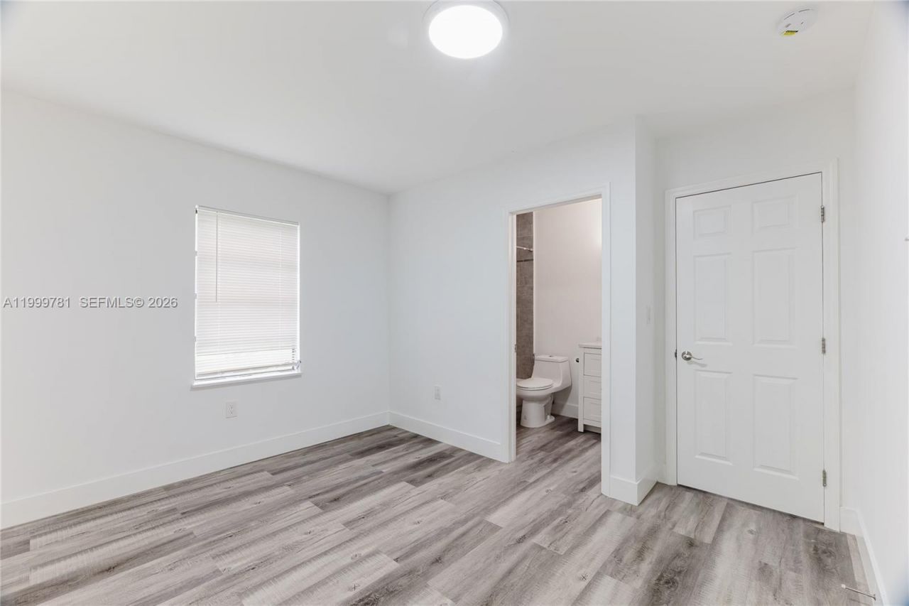 1447 NW 101st St, Miami, FL 33147 Photo