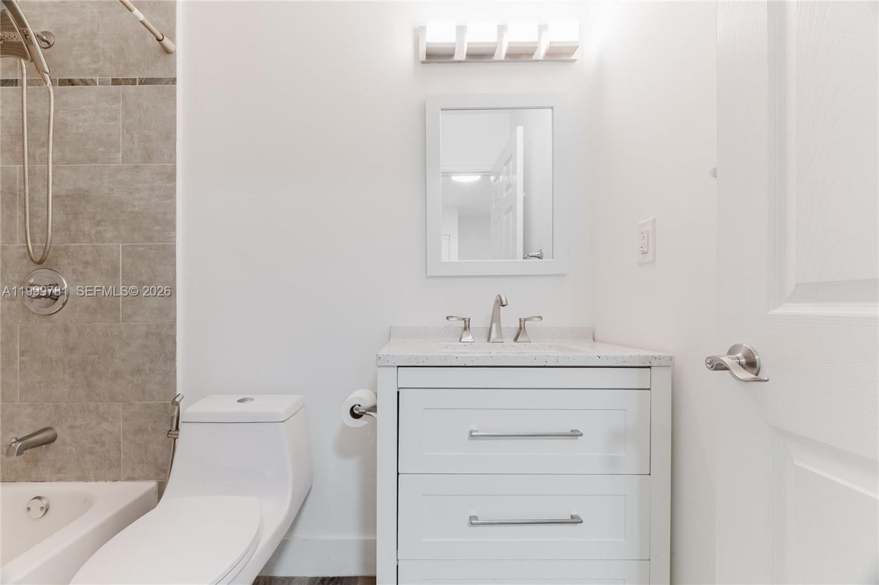 1447 NW 101st St, Miami, FL 33147 Photo