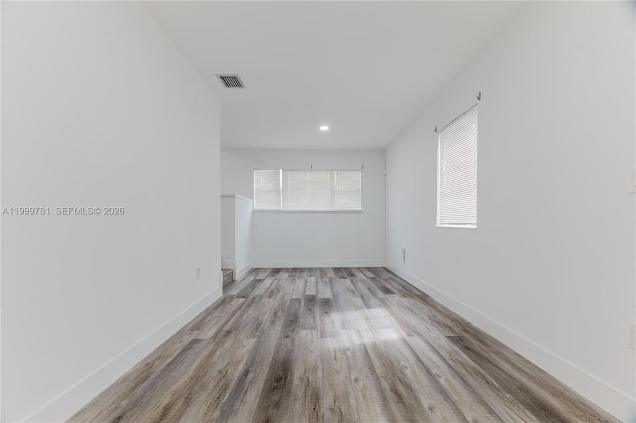 1447 NW 101st St, Miami, FL 33147 Photo