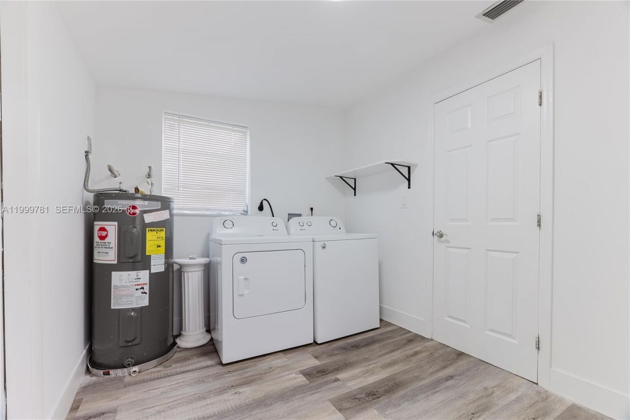 1447 NW 101st St, Miami, FL 33147 Photo