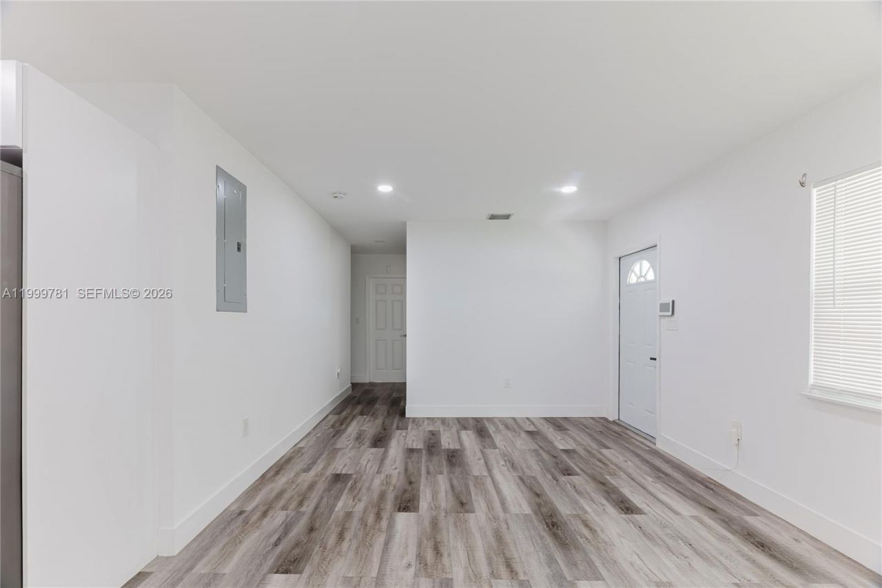 1447 NW 101st St, Miami, FL 33147 Photo