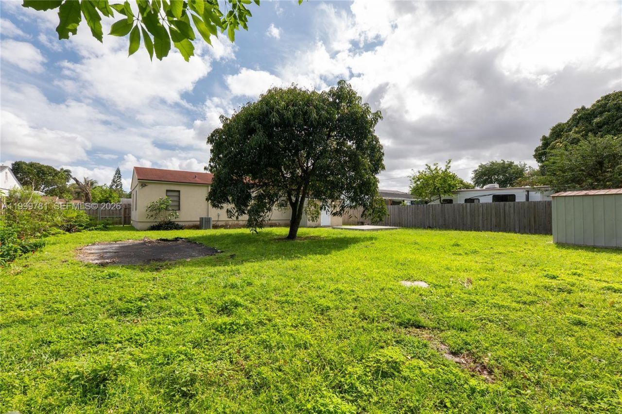 1447 NW 101st St, Miami, FL 33147 Photo