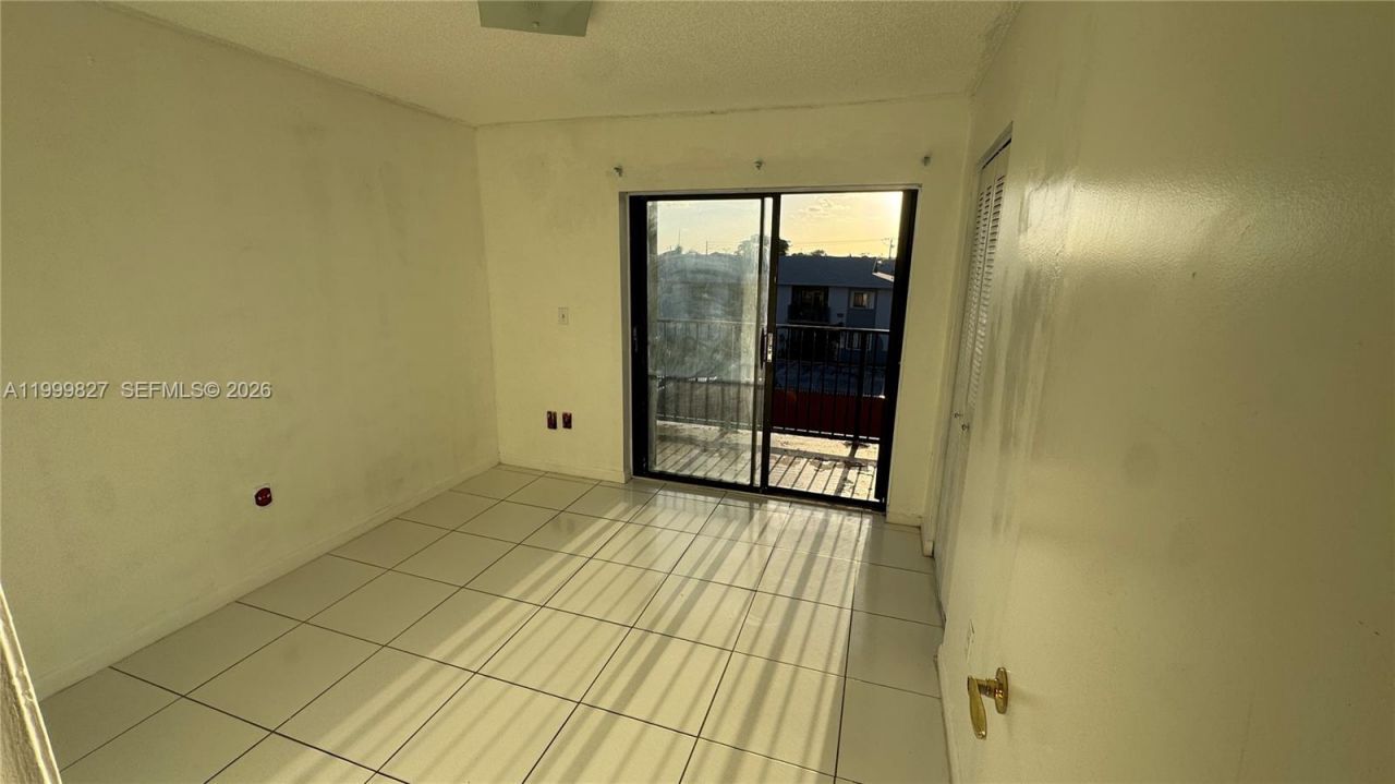2319 W 60th St, Unit D203, Hialeah, FL 33016 Photo