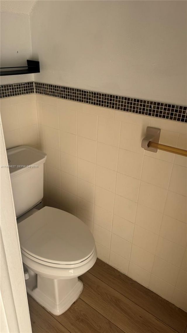 2319 W 60th St, Unit D203, Hialeah, FL 33016 Photo
