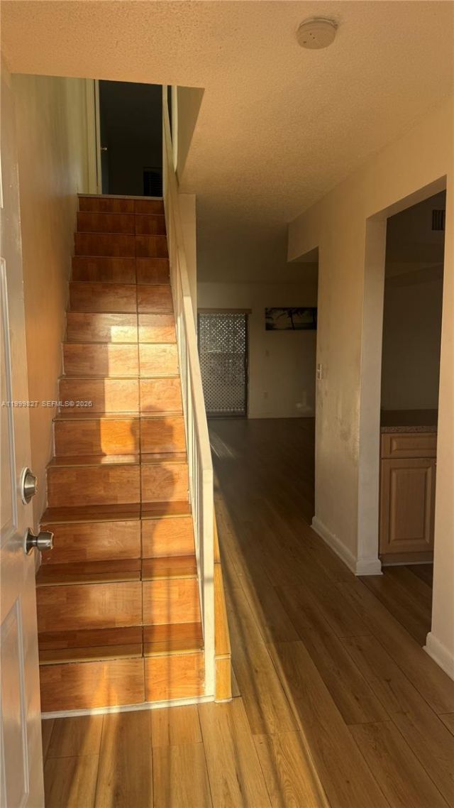 2319 W 60th St, Unit D203, Hialeah, FL 33016 Photo