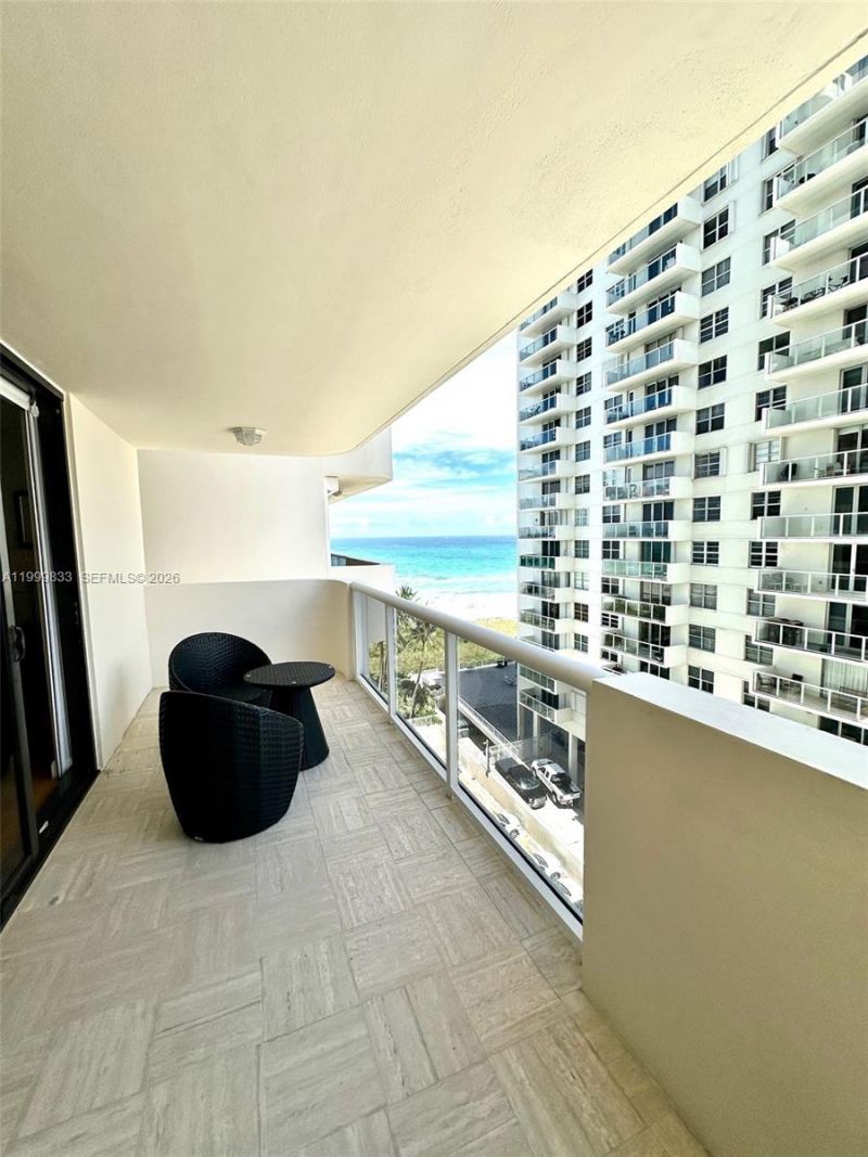 5757 Collins Ave, Unit 1003, Miami Beach, FL 33140 Photo