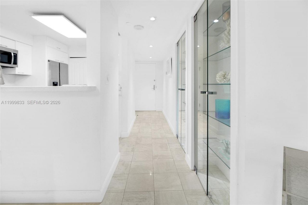 5757 Collins Ave, Unit 1003, Miami Beach, FL 33140 Photo