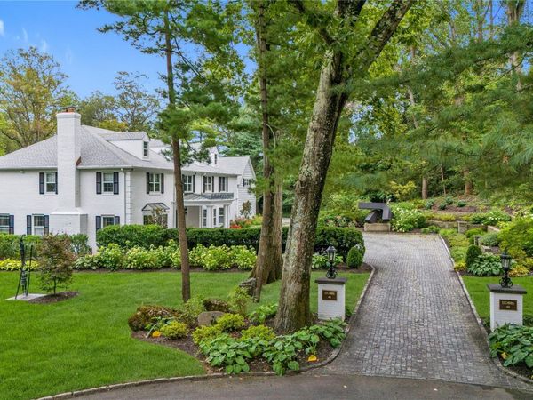 45 Southeast Road, Sands Point, NY 11050