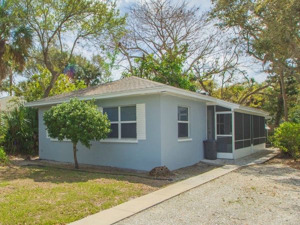 856 Dahlia Lane, Vero Beach, FL 32963