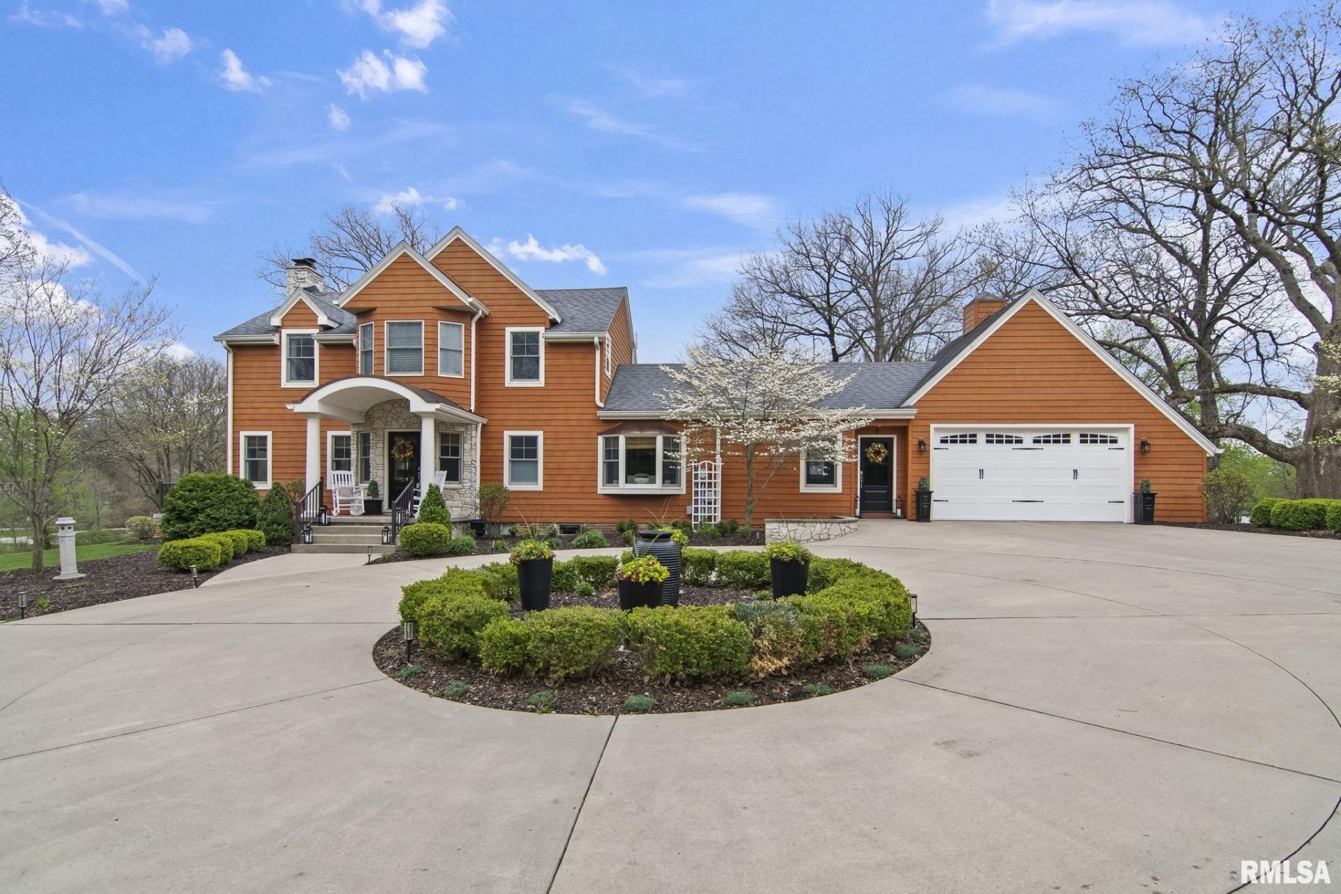 1 Hillcrest Road, Springfield, IL 62704 Main Photo