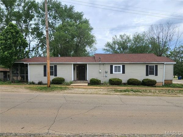 201 N Cantwell Lane, Desloge, MO 63601