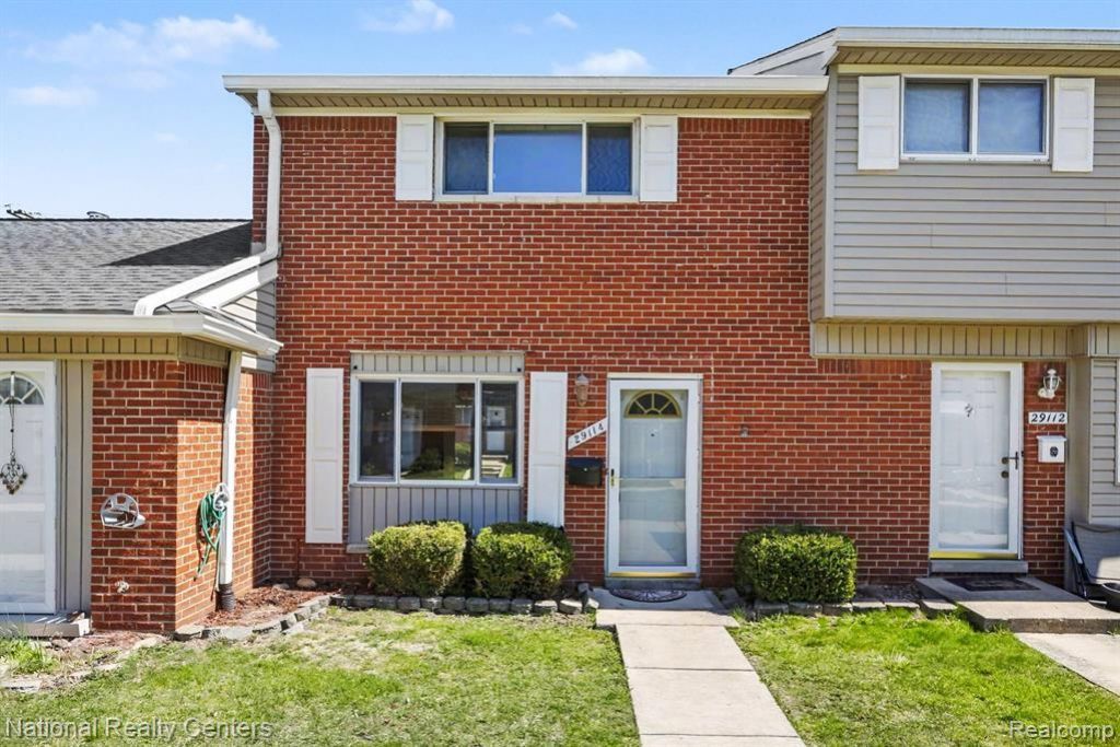 29114 Manchester Street, Westland, MI 48185 Main Photo