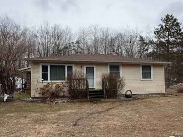 7813 Rookway Road, Bridgeport Twp, MI 48722