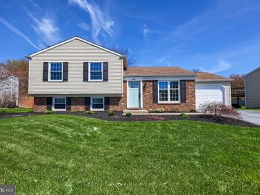 11 COBBLESTONE DRIVE, WILLOW STREET, PA 17584