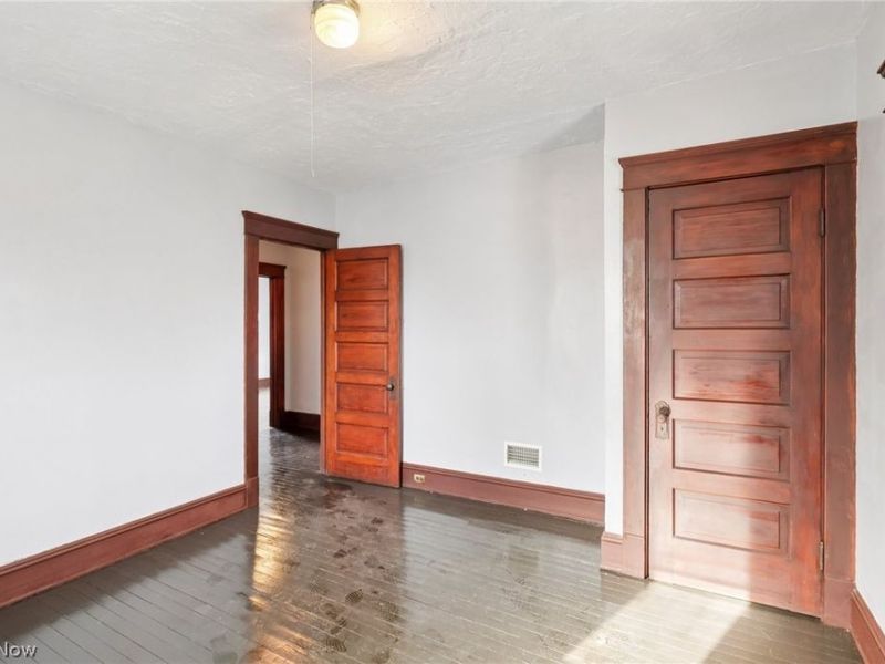 3612 Daisy Avenue, Cleveland, OH 44109 Photo 18