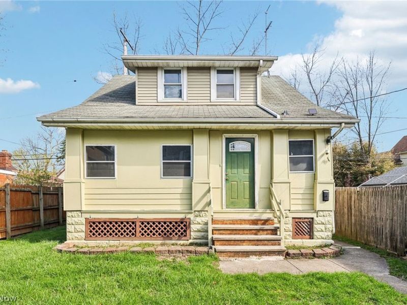 3612 Daisy Avenue, Cleveland, OH 44109 Photo 2