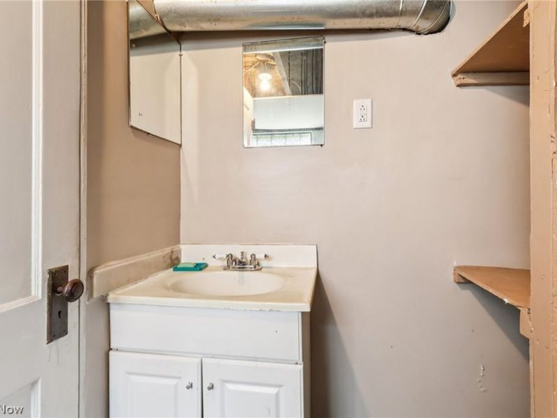 3612 Daisy Avenue, Cleveland, OH 44109 Photo 49