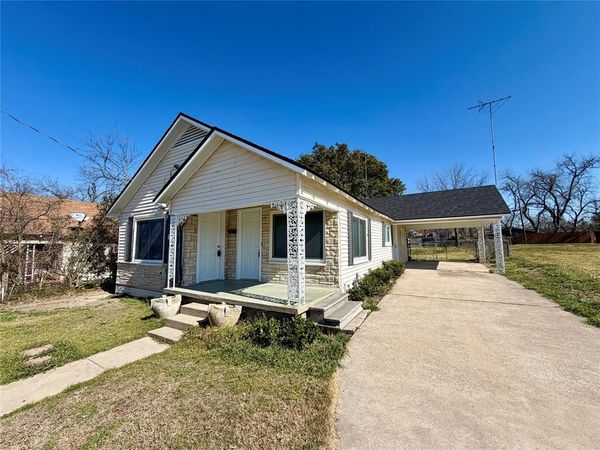 107 S Harrison Street , West, TX 76691