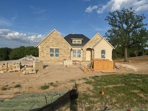 128 Oak Grove Way, Springtown, TX 76082