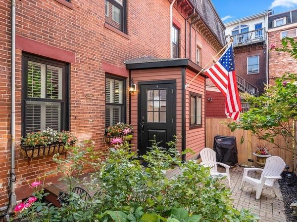 9R Salem St, Boston, MA 02129