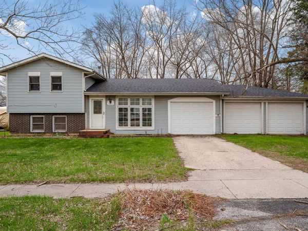 8512 Mildred Road, MACHESNEY PARK, IL 61115