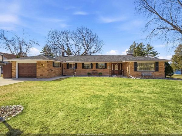 136 CIRCLE DRIVE, Shawano, WI 54166