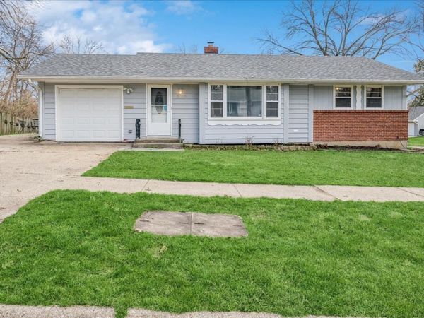 3005 Oak Grove Lane, Rockford, IL 61108