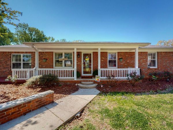 13 Eastwood Dr , Fayetteville, TN 37334