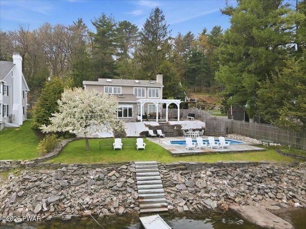 114 Shore Road, Tafton, PA 18464
