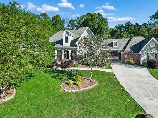 717 KELLYWOOD Court, Covington, LA 70433