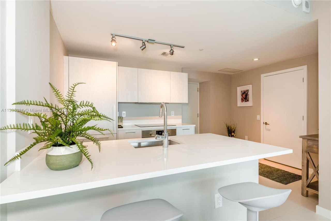 501 NE 31st Street, Unit 1604, Miami, FL 33137 Photo