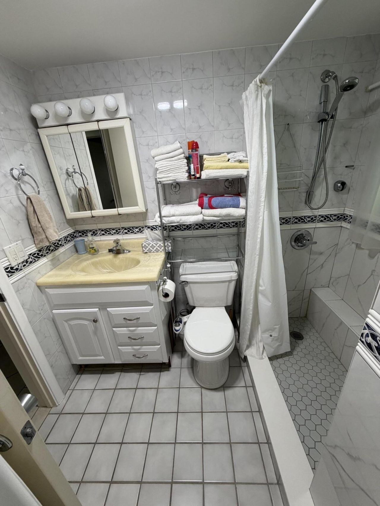 3402 Cynthia Lane, Unit 218, Lake Worth Beach, FL 33461 Photo