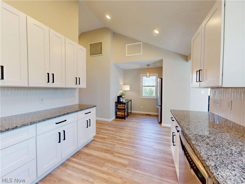 310 N Bissell Road, Aurora, OH 44202 Photo 10