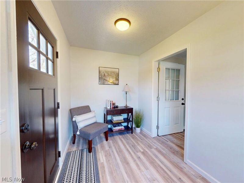 310 N Bissell Road, Aurora, OH 44202 Photo 2