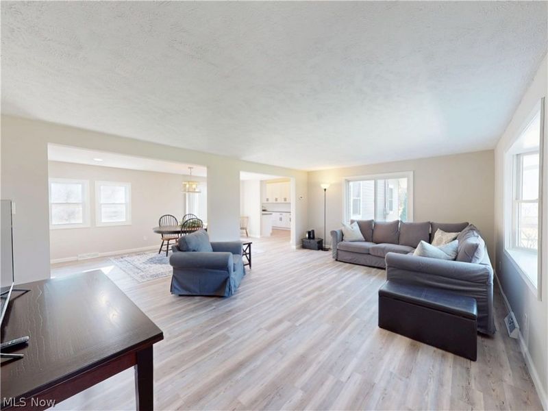 310 N Bissell Road, Aurora, OH 44202 Photo 5