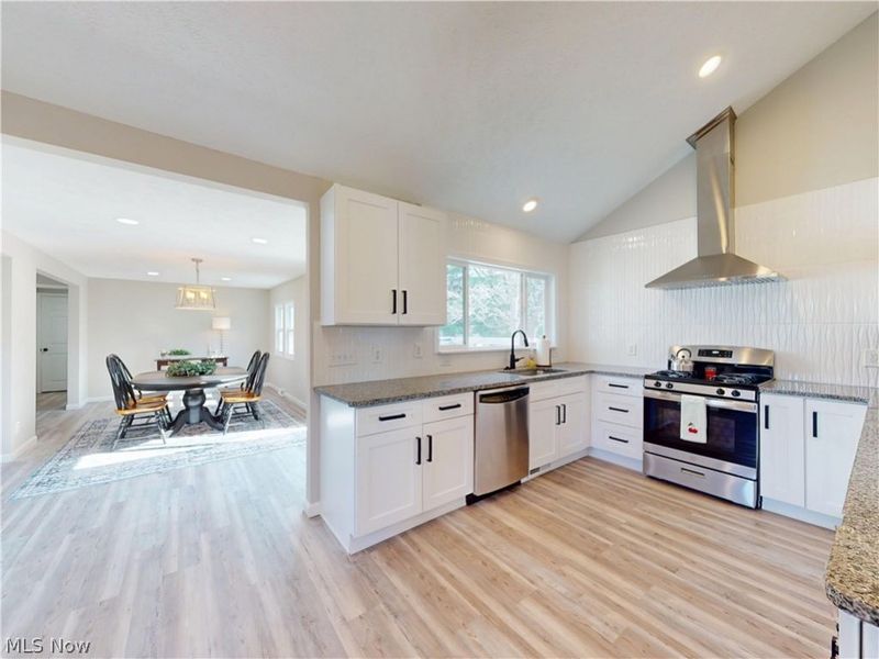 310 N Bissell Road, Aurora, OH 44202 Photo 7