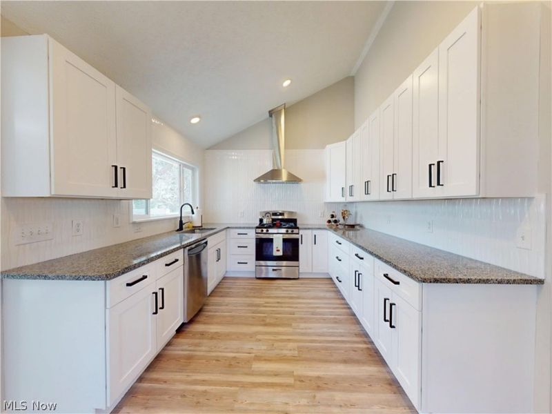 310 N Bissell Road, Aurora, OH 44202 Photo 8