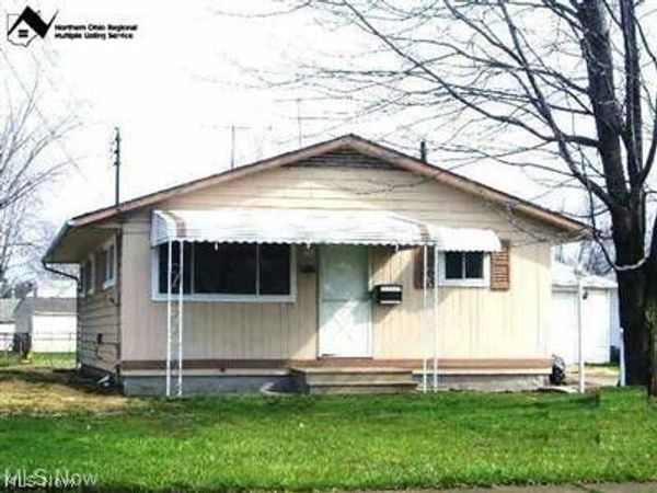 1627 Cedar Drive , Lorain, OH 44052
