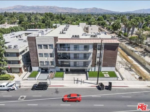 19029 Nordhoff Street, Unit 205, Northridge, CA 91324