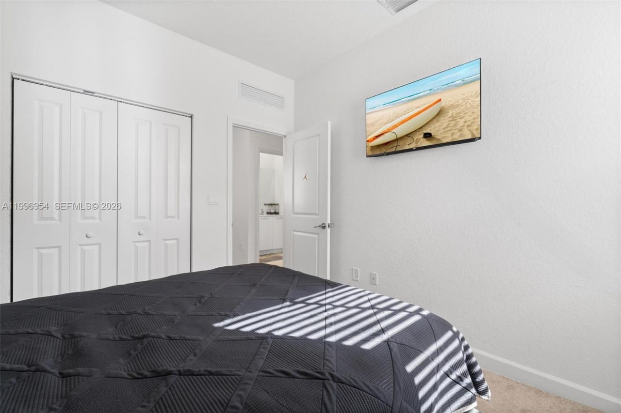 2357 NW 130th St, Miami, FL 33167 Photo