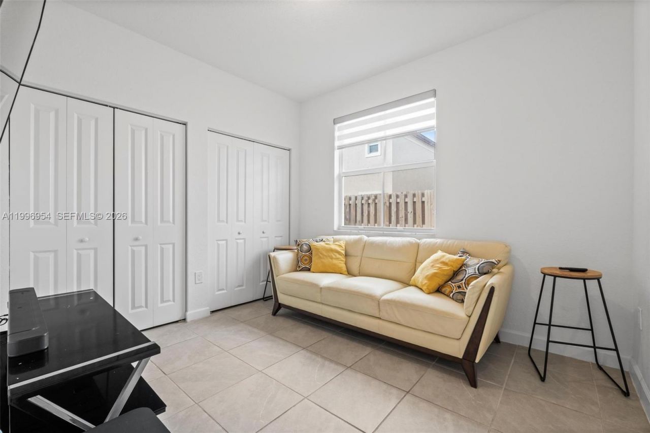 2357 NW 130th St, Miami, FL 33167 Photo